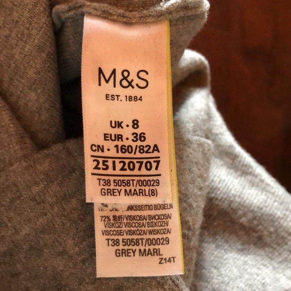M & S Gray Shirt - Size 4 - $15 - Picture 5 of 6